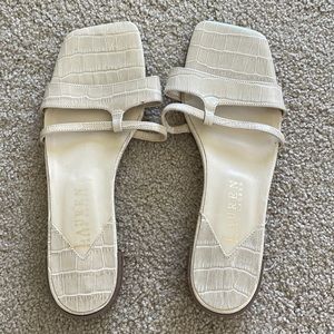 NWT Lauren Ralph Lauren Crème Sandals